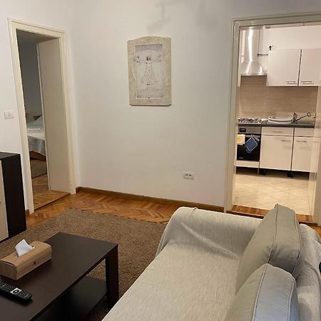 Crisan 40 Casa Muntean 100Mp 3Camere 3Paturi 1 Canapea 2 Dormitoare Parcare Timişoara Exteriör bild