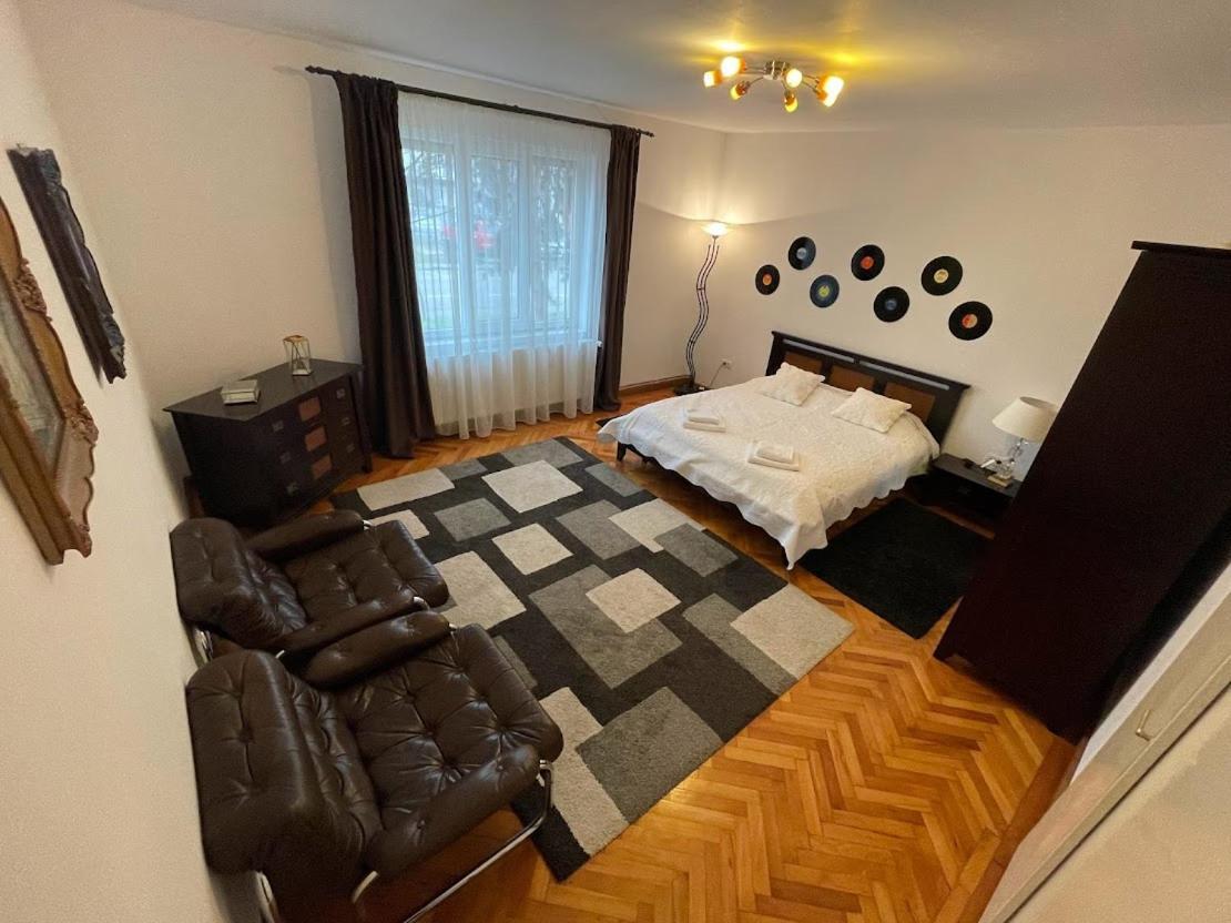 Crisan 40 Casa Muntean 100Mp 3Camere 3Paturi 1 Canapea 2 Dormitoare Parcare Timişoara Exteriör bild