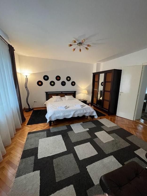 Crisan 40 Casa Muntean 100Mp 3Camere 3Paturi 1 Canapea 2 Dormitoare Parcare Timişoara Exteriör bild
